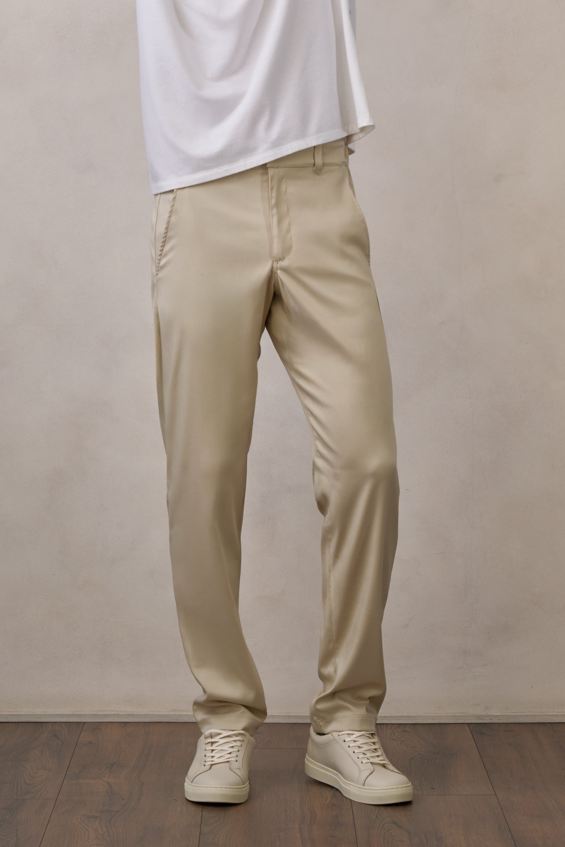 Pantalón beige básico