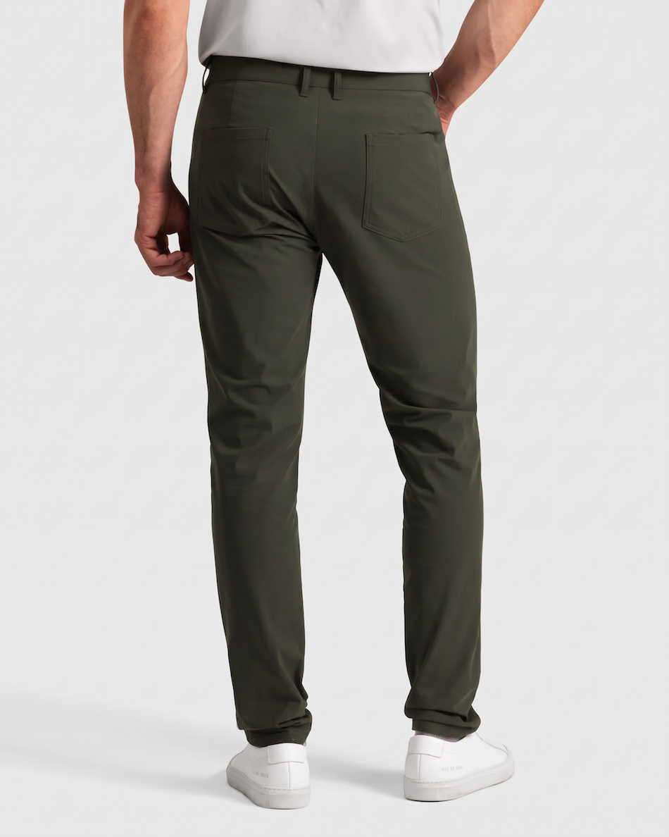 All-Day Pants Verde Olivo para hombre - vista trasera